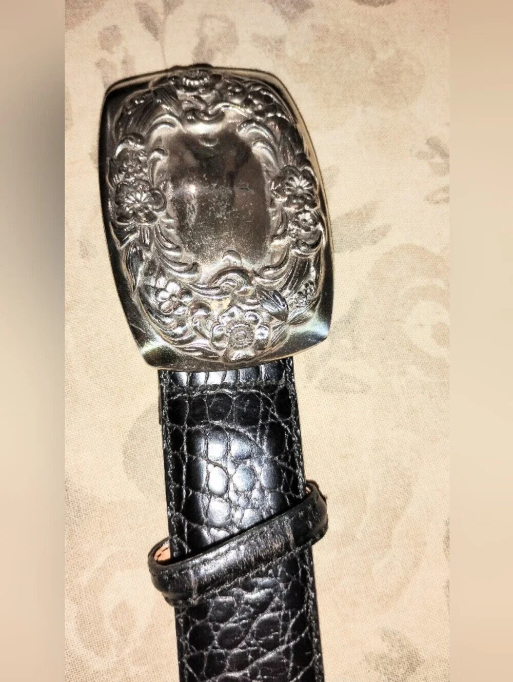 VINTAGE BRIGHTON SILVER ROSE LEATHER BELT